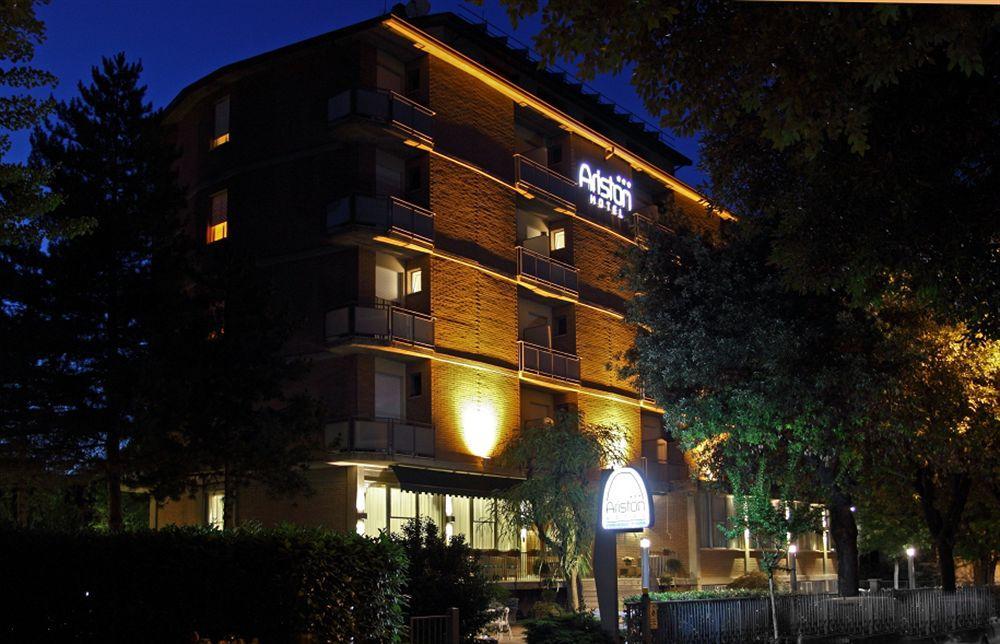 Hotel Ariston Castrocaro Terme Buitenkant foto